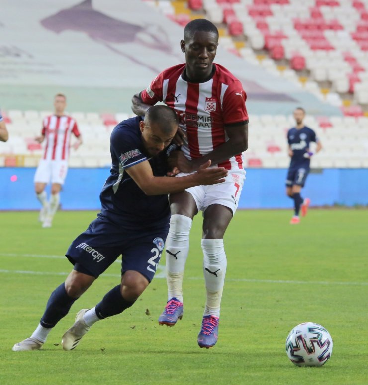 Süper Lig: D.G. Sivasspor: 2 - Kasımpaşa: 1 (Maç sonucu)