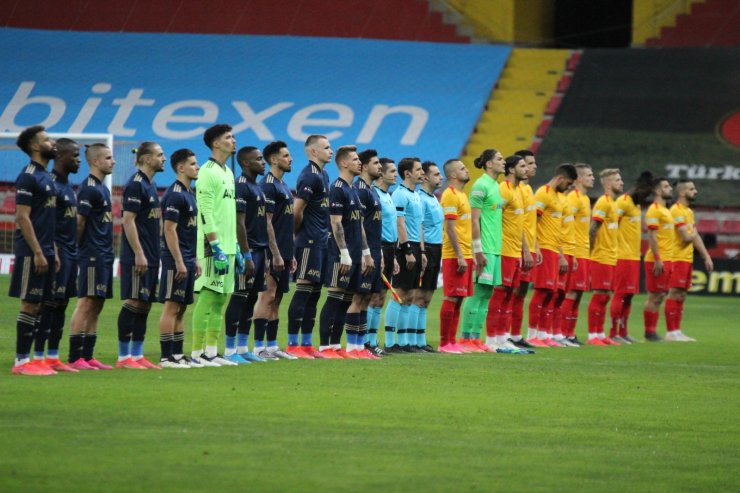 Süper Lig: Kayserispor: 1 - Fenerbahçe: 0 (Maç devam ediyor)