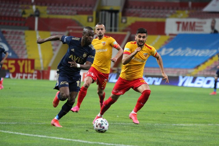 Süper Lig: Kayserispor: 1 - Fenerbahçe: 0 (Maç devam ediyor)