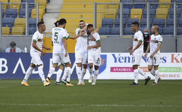 Süper Lig: MKE Ankaragücü: 0 - Aytemiz Alanyaspor: 1 (İlk yarı)