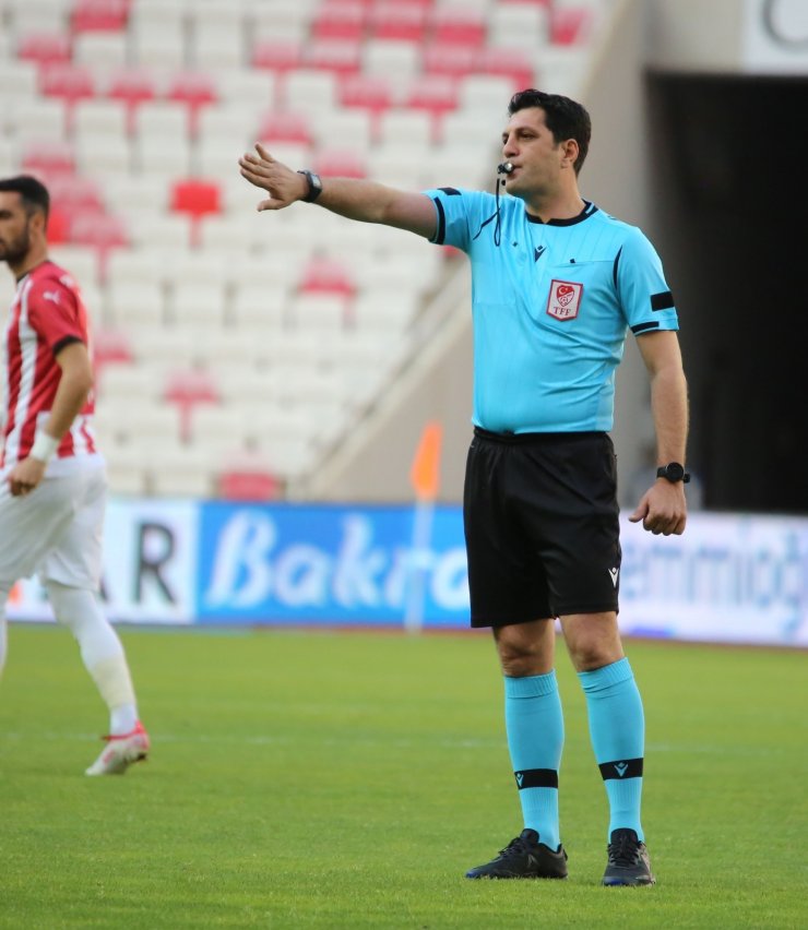 Süper Lig: Sivasspor: 0 - Kasımpaşa: 0 (Maç devam ediyor)