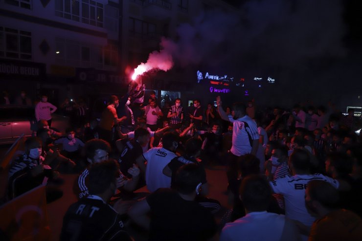 Ankara’da Beşiktaş taraftarının şampiyonluk sevinci