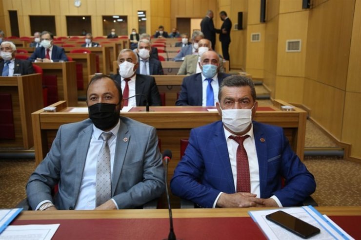 “İsrail’i lanetle kınıyorum”