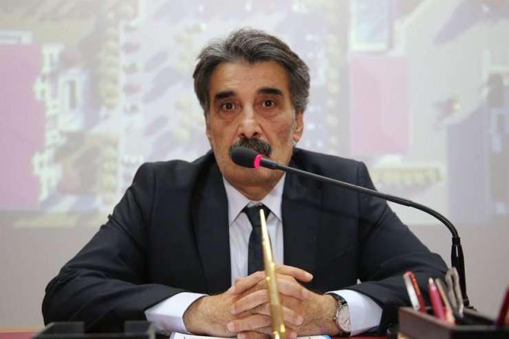 “İsrail’i lanetle kınıyorum”