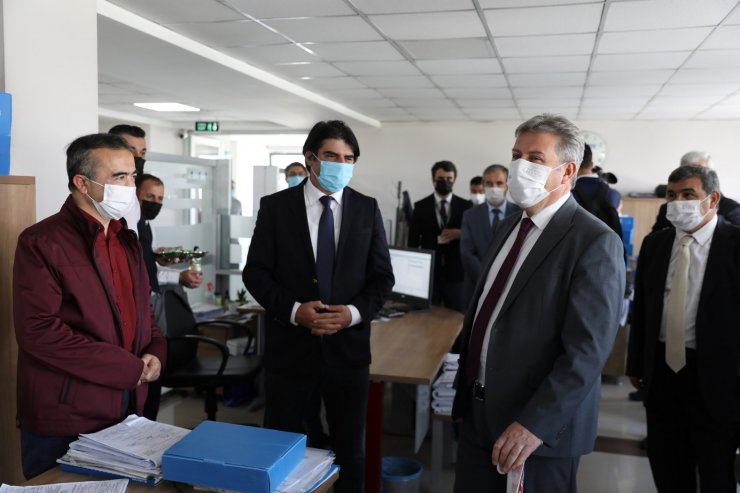 Başkan Palancıoğlu, belediye personeli ile bayramlaştı