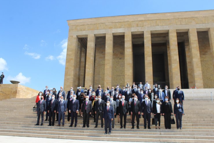 Sosyal Güvenlik Kurumu Başkanı Yılmaz, Anıtkabir’i ziyaret etti