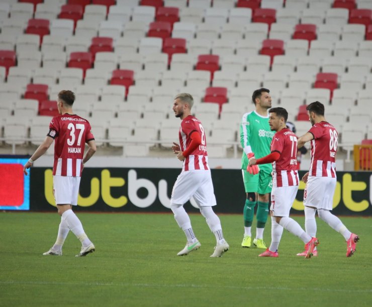 Sivasspor’un iç saha karnesi