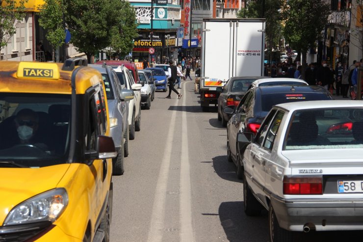 Kapanma sonrası insan seli yaşandı