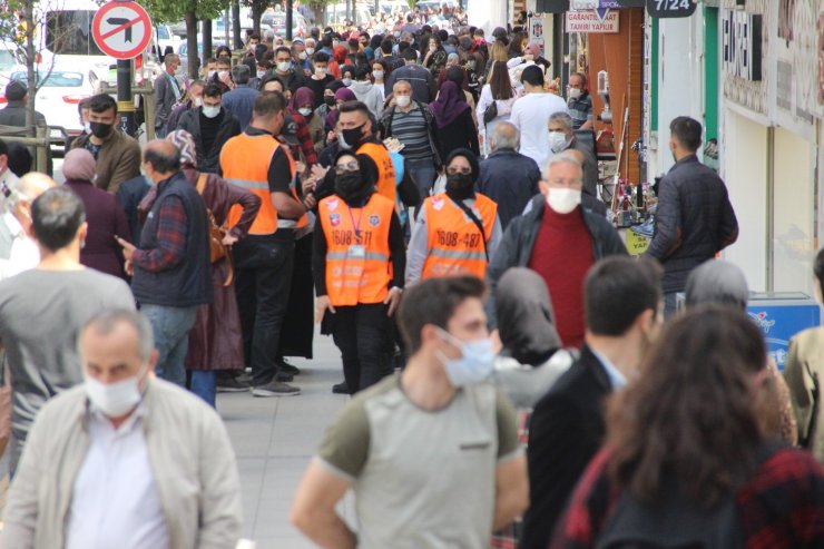 Kapanma sonrası insan seli yaşandı