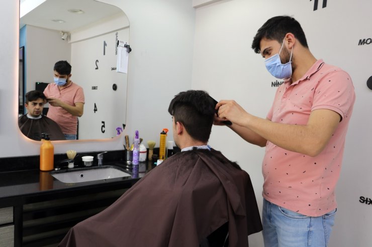 Yozgat’ta berberler de yoğunluk yaşandı