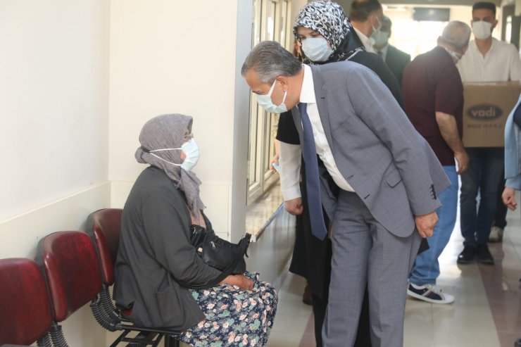 Başkan Yıldızkaya pandemi sürecinde büyük bir özveriyle gece gündüz çalışan hemşireleri unutmadı