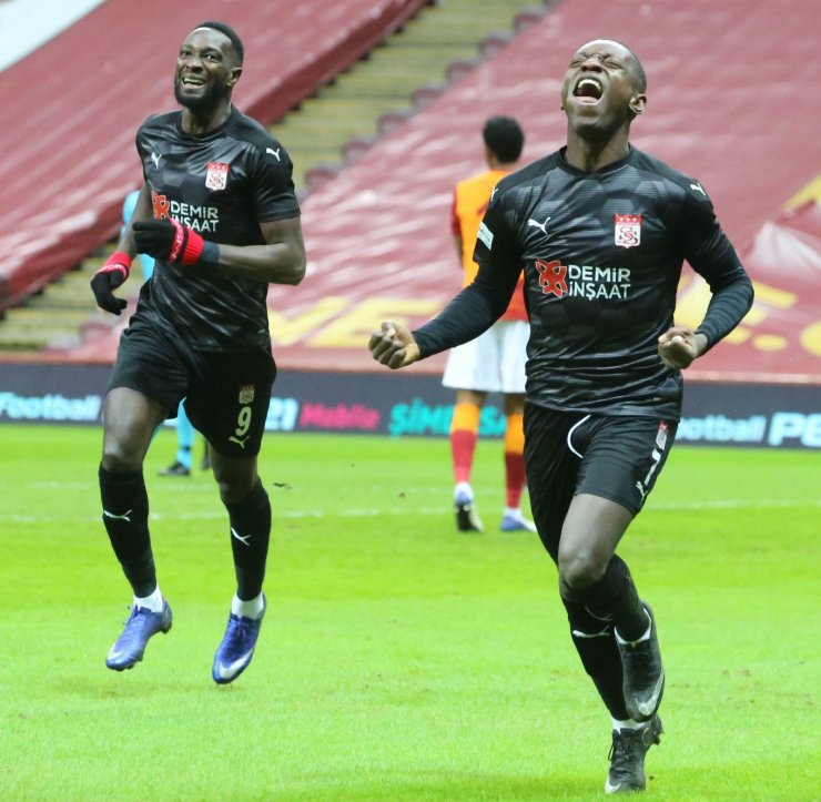 Sivasspor’da gollere Max Gradel imzası