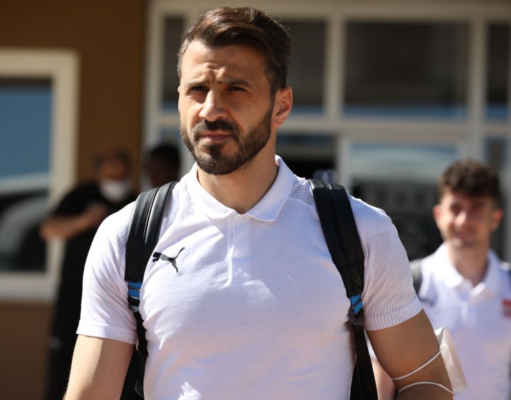 Caner Osmanpaşa 2 yıl daha Sivasspor’da