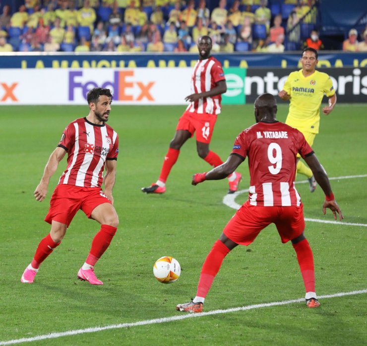 Caner Osmanpaşa 2 yıl daha Sivasspor’da