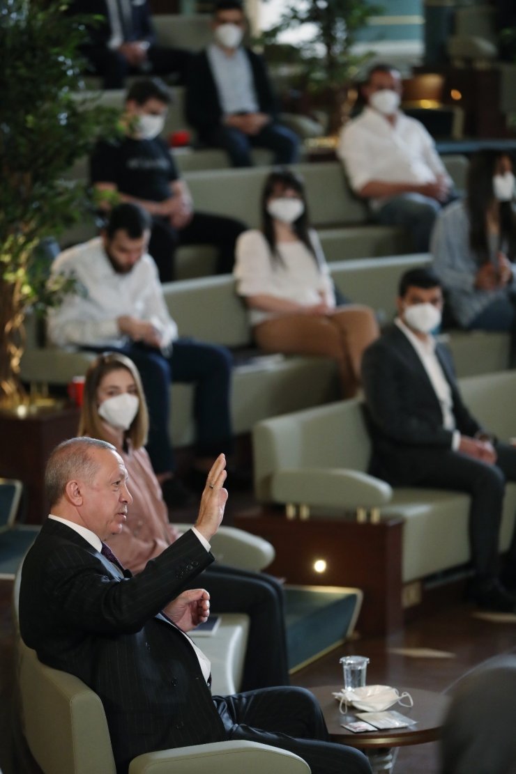 Cumhurbaşkanı Erdoğan gençlerle bir araya geldi