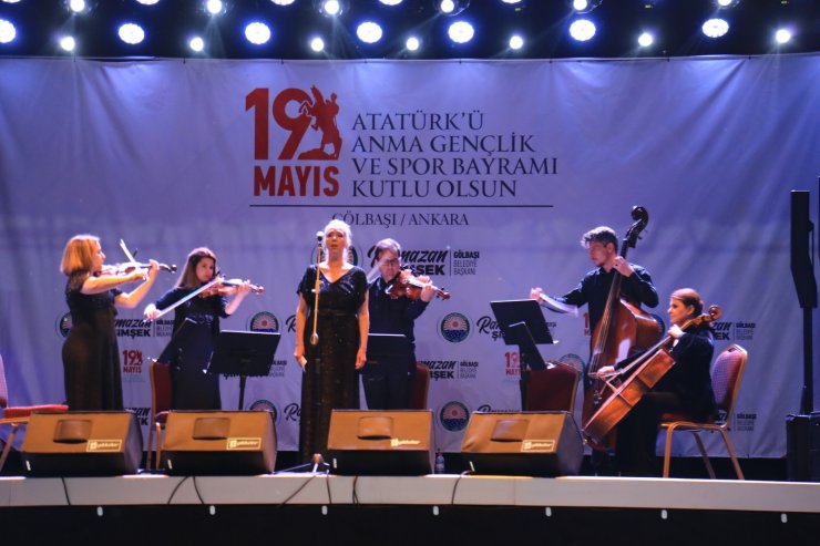 Gölbaşı, operanın ezgileri ve ışık şovları ile 19 Mayıs ruhunu yaşattı