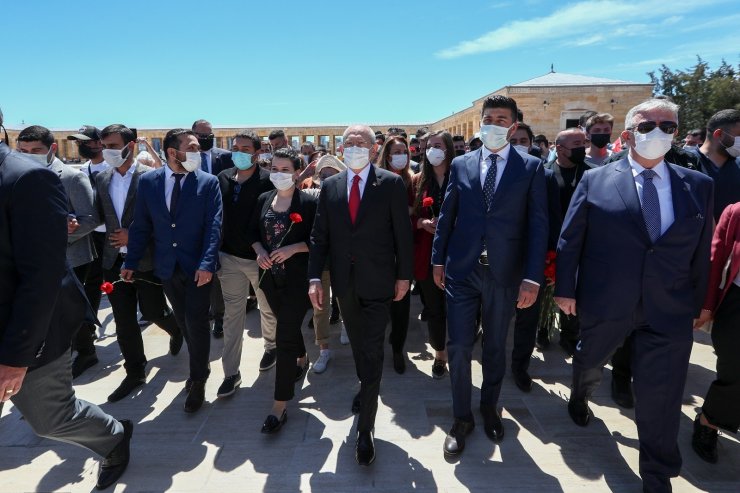 CHP Genel Başkanı Kılıçdaroğlu’ndan Anıtkabir’e ziyaret