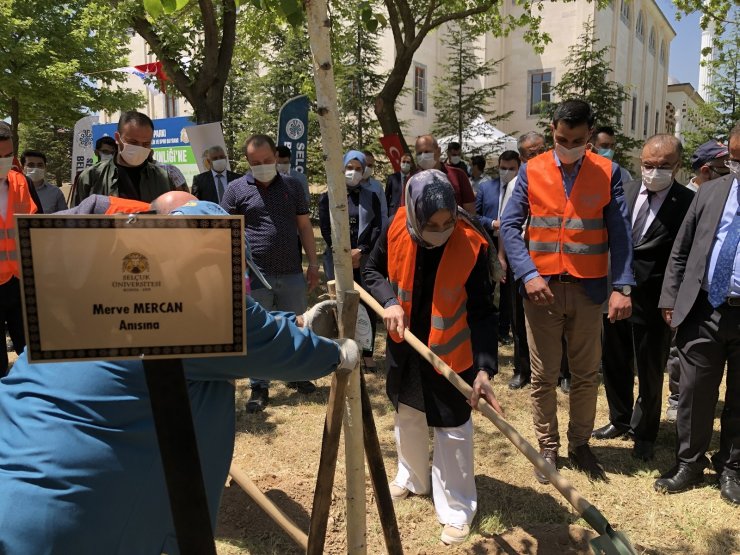 Korona virüsten ölen tıp öğrencisi Merve Mercan’ın anısına fidan dikimi yapıldı