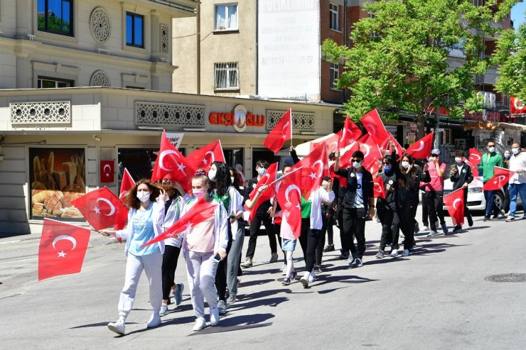Mamak Belediyesi sporcuları 19 Mayıs için yürüdü