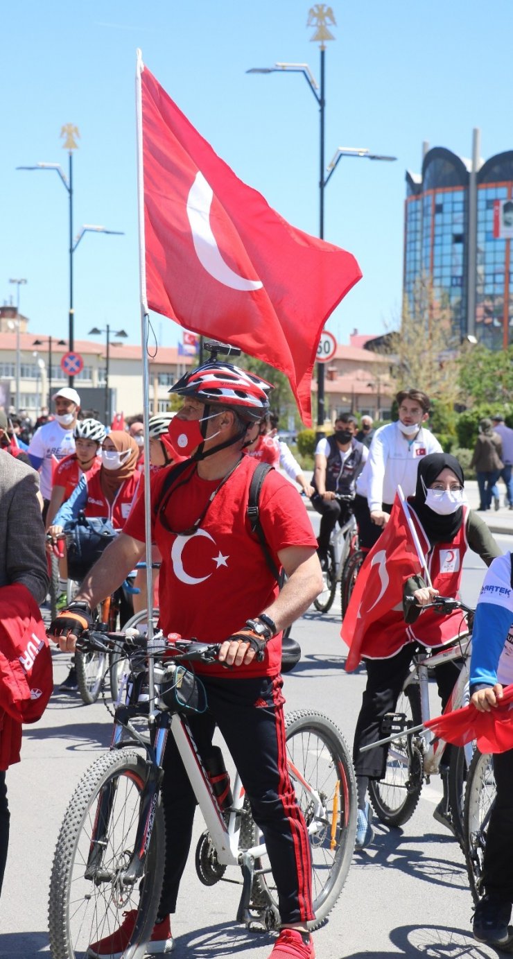 19 Mayıs kutlamalarında renkli görüntüler oluştu