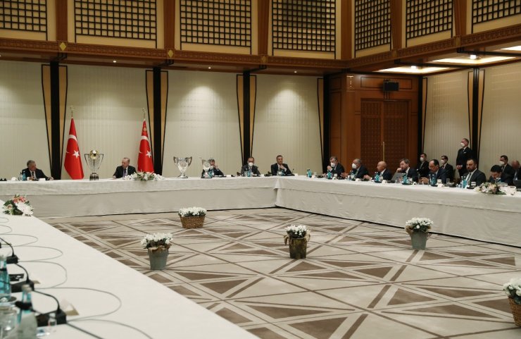 Cumhurbaşkanı Erdoğan, Beşiktaş Futbol Takımı’nı kabul etti