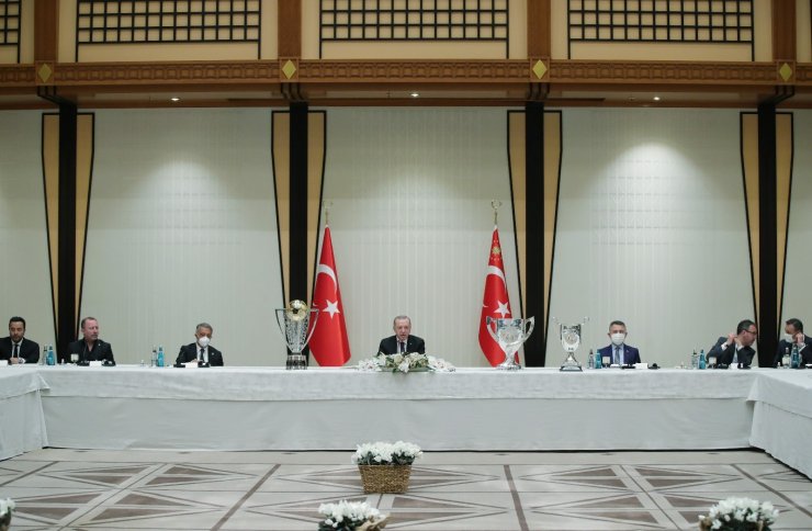 Cumhurbaşkanı Erdoğan, Beşiktaş Futbol Takımı’nı kabul etti