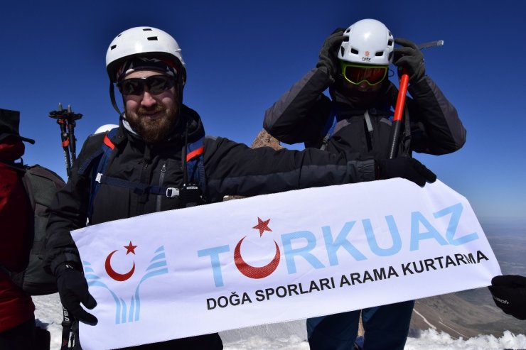 Dağcılardan Erciyes’e ’19 Mayıs’ tırmanışı