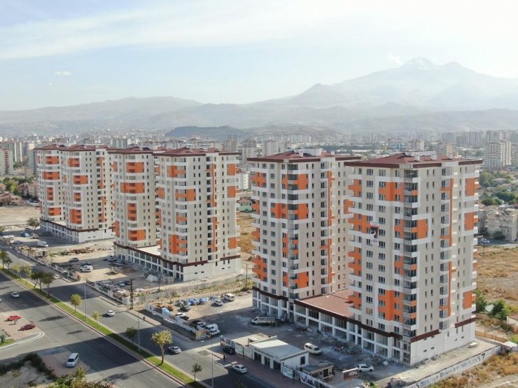 Başkan Çolakbayrakdar 336 ailenin hayalini gerçekleştirdi