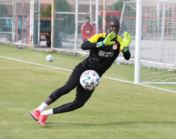 Sivasspor’da kaleyi en çok Ali Şaşal Vural korudu