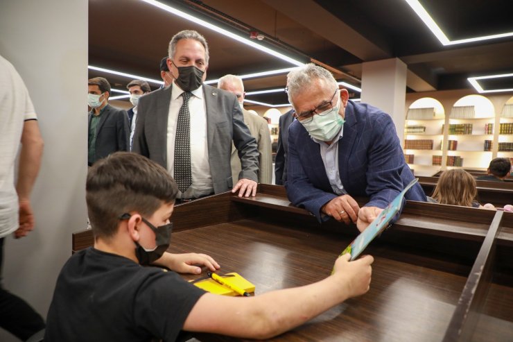 Talas’a bir kütüphane daha