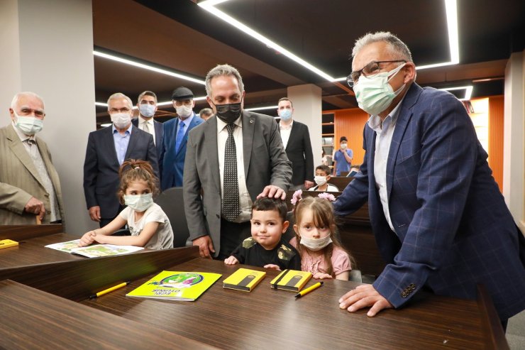 Talas’a bir kütüphane daha