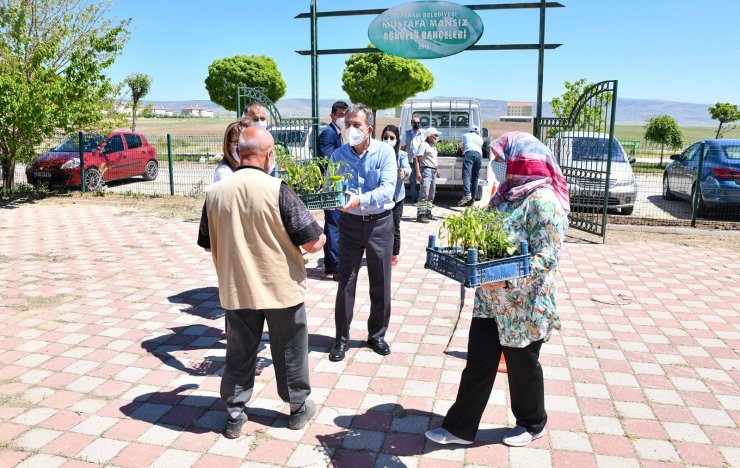 7 bin 480 fide toprak ile buluşacak