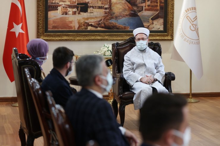 Diyanet İşleri Başkanı Erbaş’tan gençlere: “Filistin davasını hiçbir zaman ihmal etmeden geleceğe taşıyınız”