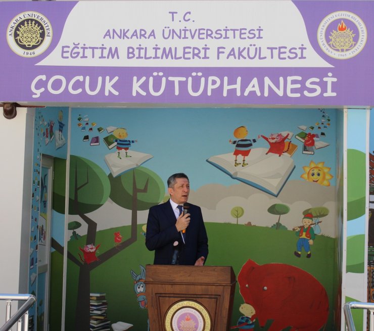 Bakan Selçuk: “Bazen bizim yaklaşımlarımız çocuklarımızın ihtiyacı olmayan alanlarda zorlanmalarına yol açıyor”