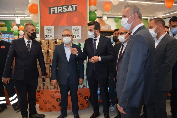 Tarım Kredi Kooparatifi Niğde’de market açtı