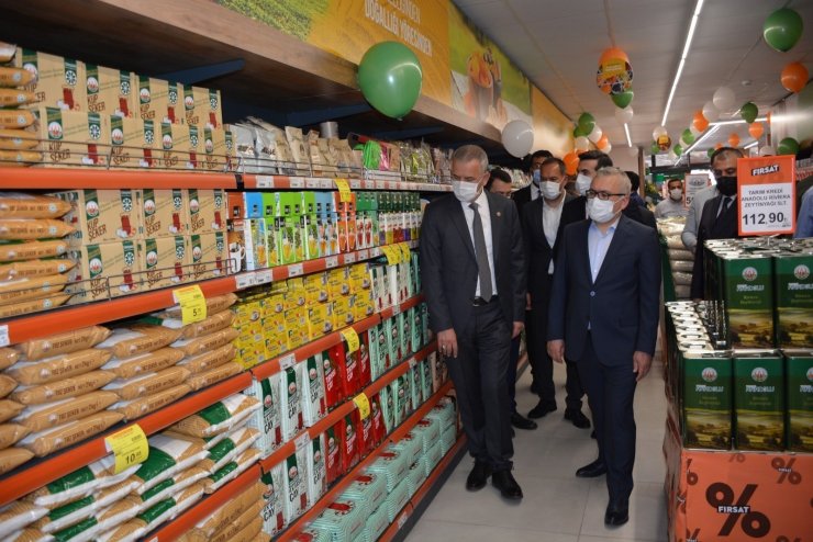 Tarım Kredi Kooparatifi Niğde’de market açtı