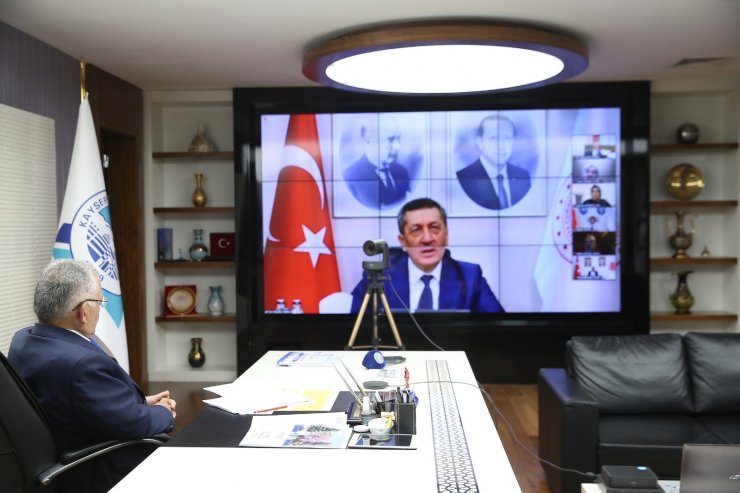 Büyükkılıç, Bakan Selçuk’a eğitim konusundaki görüşlerini aktardı