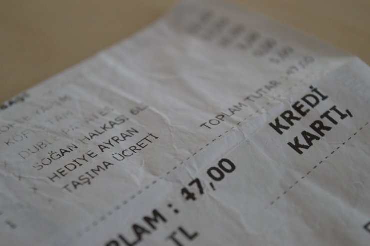 Zincir restoranların ek “taşıma bedeli” tartışma konusu oldu