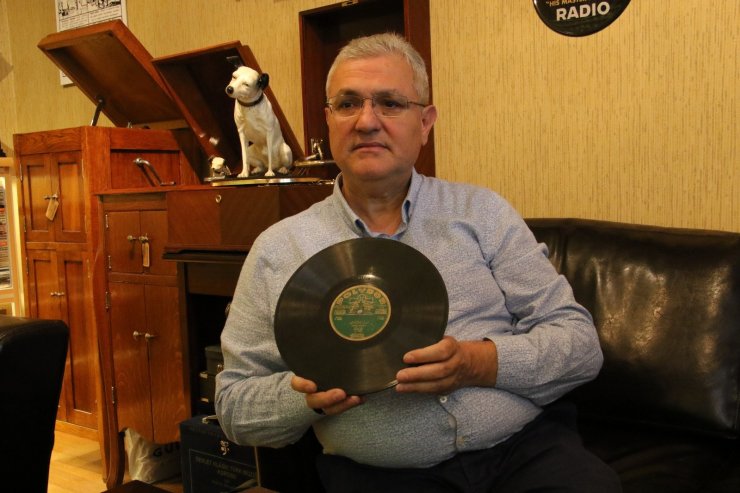 60 ülke gezerek tarihin izlerini taşıyan koleksiyonunu oluşturdu