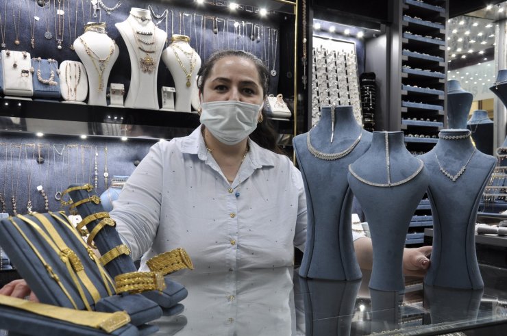 Vatandaş altın kaplama gümüşe yöneldi