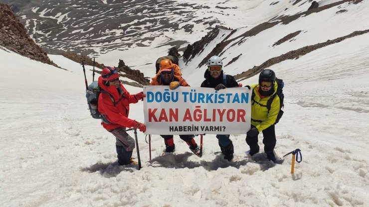 Zirveden Filistin ve Doğu Türkistan’a destek