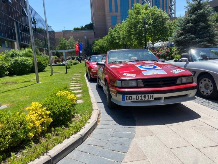 Doğu-Batı Barış Rallisi Ankara’dan uğurlandı