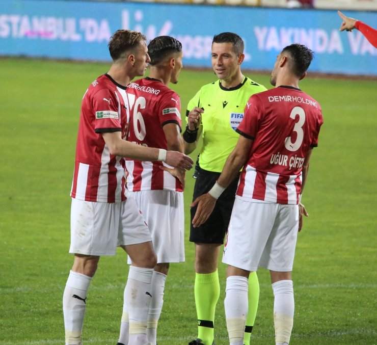 Sivasspor’un en hırçın ismi Hakan Arslan