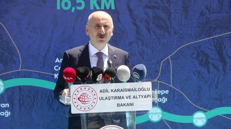 Bakan Karaismailoğlu: "Aynı anda 100’den fazla yayın kuruluşuna hizmet vermeye başlayan Çamlıca Kulesi’ hizmete açıyoruz"