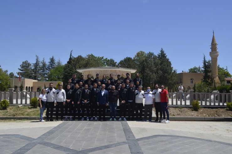 Yunusemrespor Kulübünden Yunus Emre türbesine ziyaret