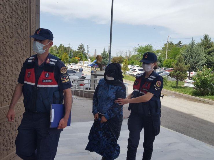 Yeni doğan bebeğini öldürdüğü iddiasıyla gözaltına alındı