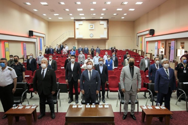 Aksaray Valisi Aydoğdu: “Dünya bir cinnet geçiriyor”