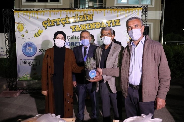 Arılı kovanlar sahiplerini buldu