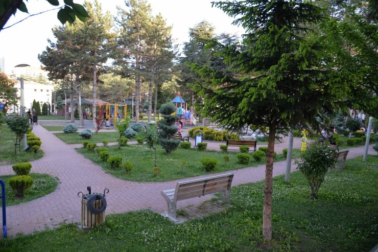 Kahramankazan’da parklar ışıl ışıl