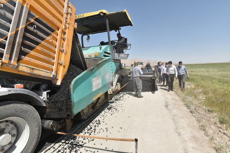 Başkan Kılca mahalleleri ziyaret ederek çalışmaları yerinde inceledi